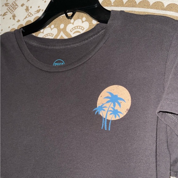 “PURA VIDA” LADIES CROPPED BLACK SHORT SLEEVED TEE WITH PALM TREE, SIZE XS - Picture 3 of 4